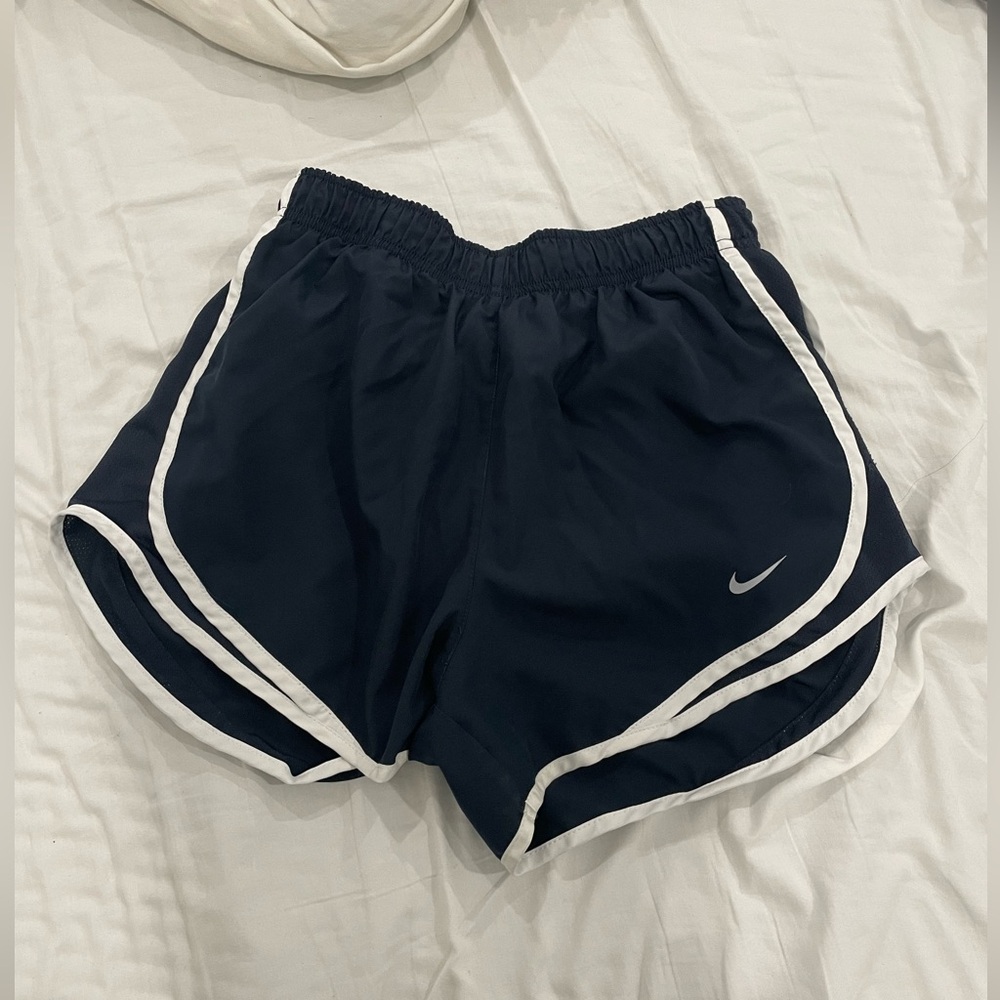 Nike Tempo Shorts Women’s Size Small in Navy Blue